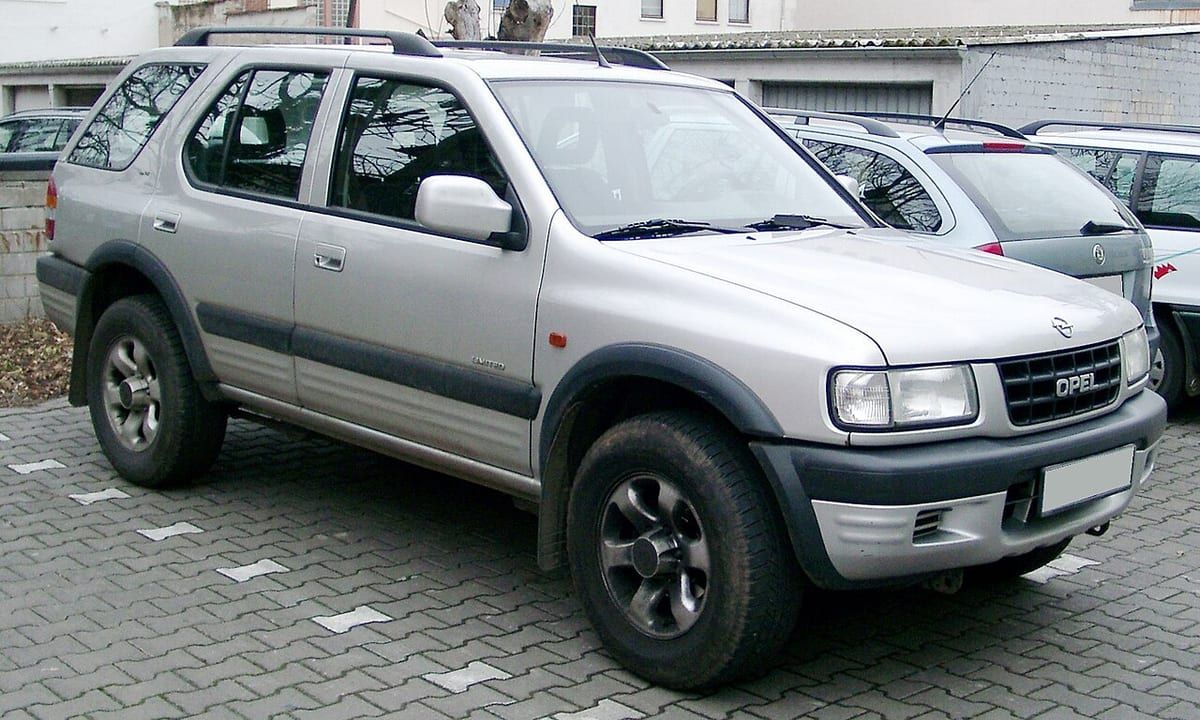 Opel Frontera (1998-2004) – schematy bezpieczników i przekaźników
