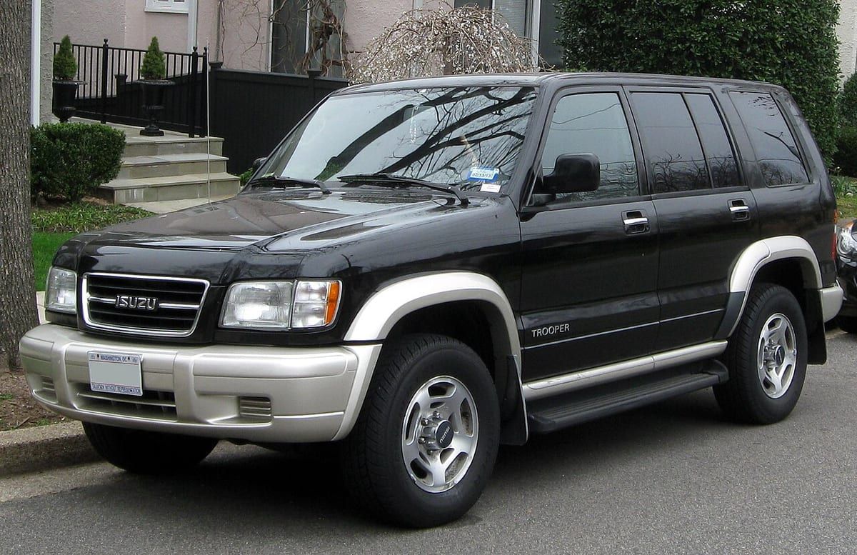 Opel Monterey (1991-1999) – schematy bezpieczników i przekaźników