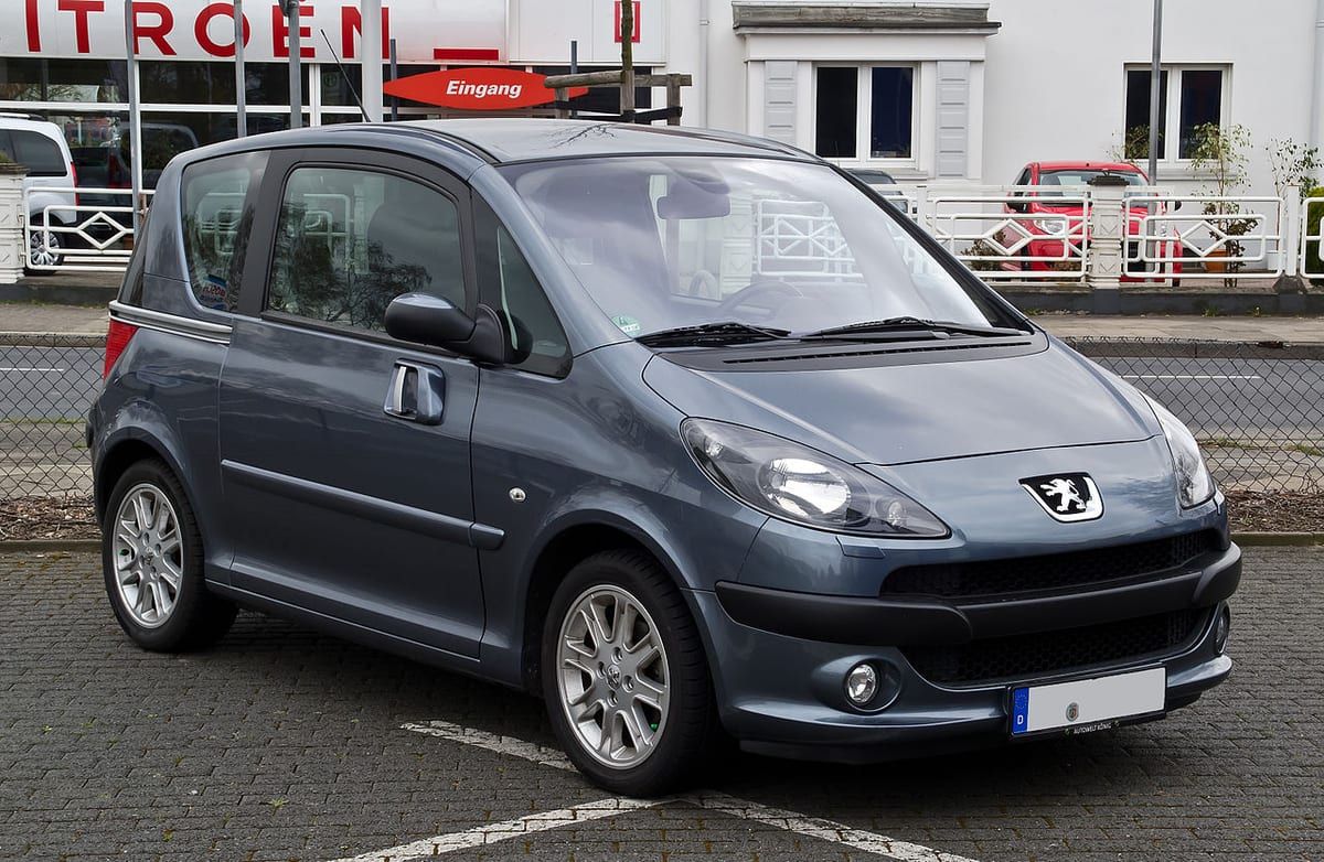 Peugeot 1007 (2007-2009) – schematy bezpieczników i przekaźników