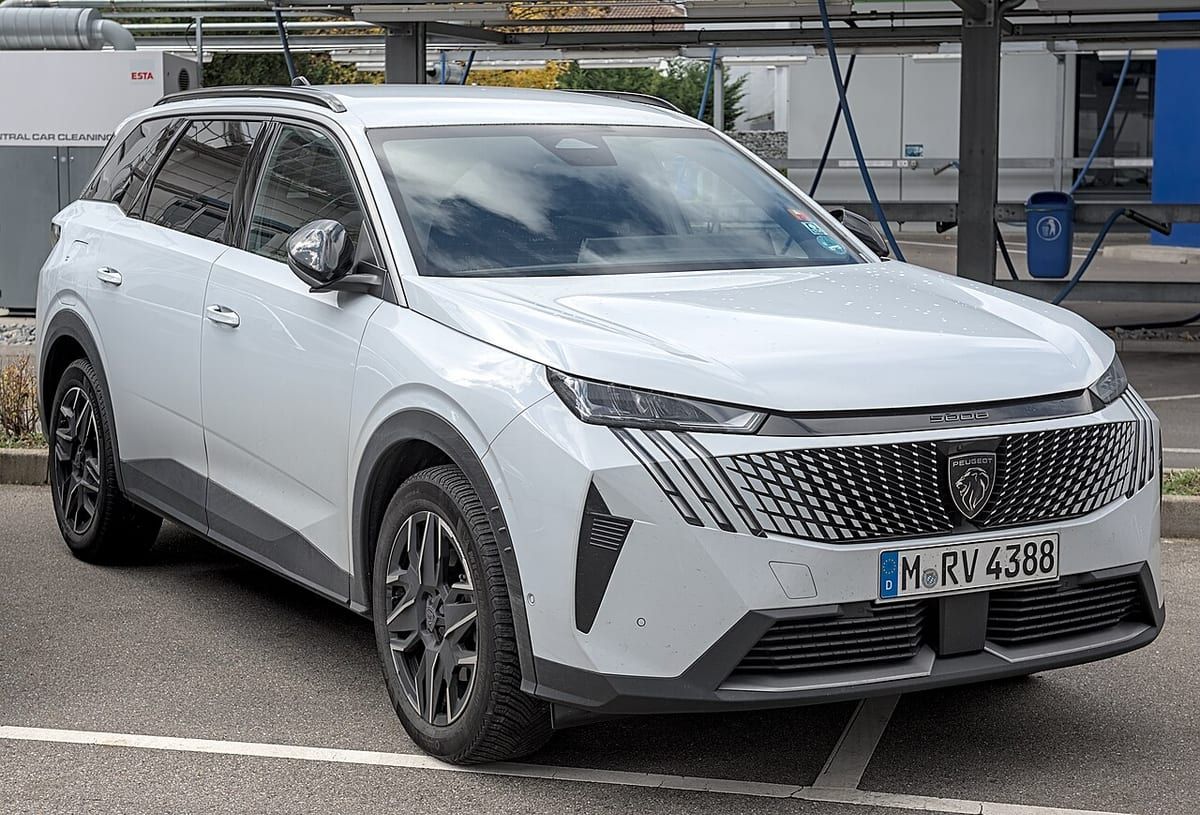 Peugeot 5008 (2009-2010) – schematy bezpieczników i przekaźników