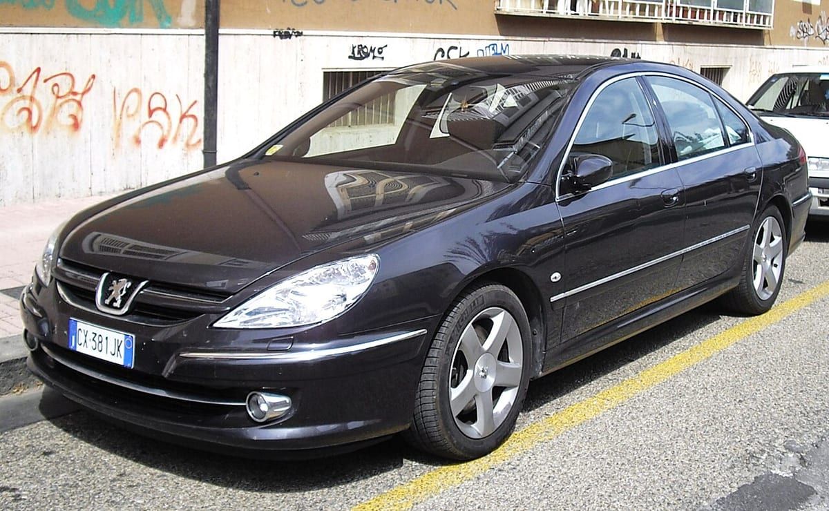 Peugeot 607 (1999-2004) – schematy bezpieczników i przekaźników