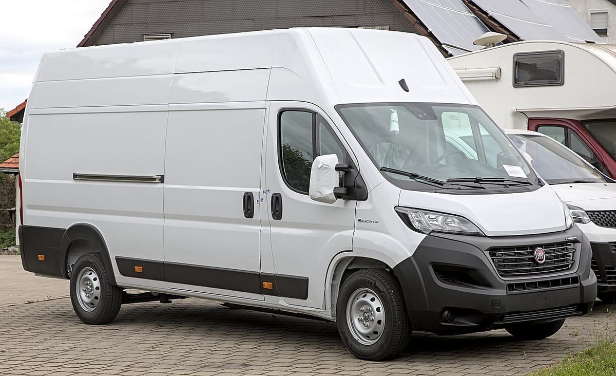 Peugeot Boxer II (2008-2010) – schematy bezpieczników i przekaźników