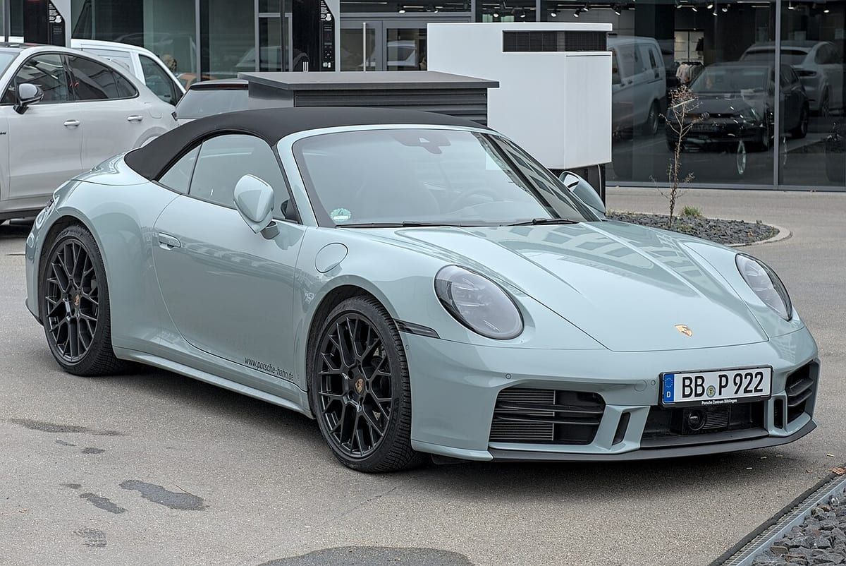 Porsche 911 (992) (2019-2021) – schematy bezpieczników i przekaźników