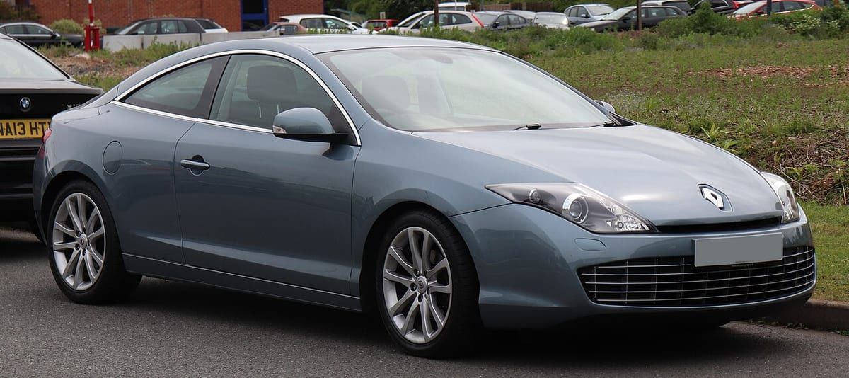 Renault Laguna II (2001-2007) – schematy bezpieczników i przekaźników