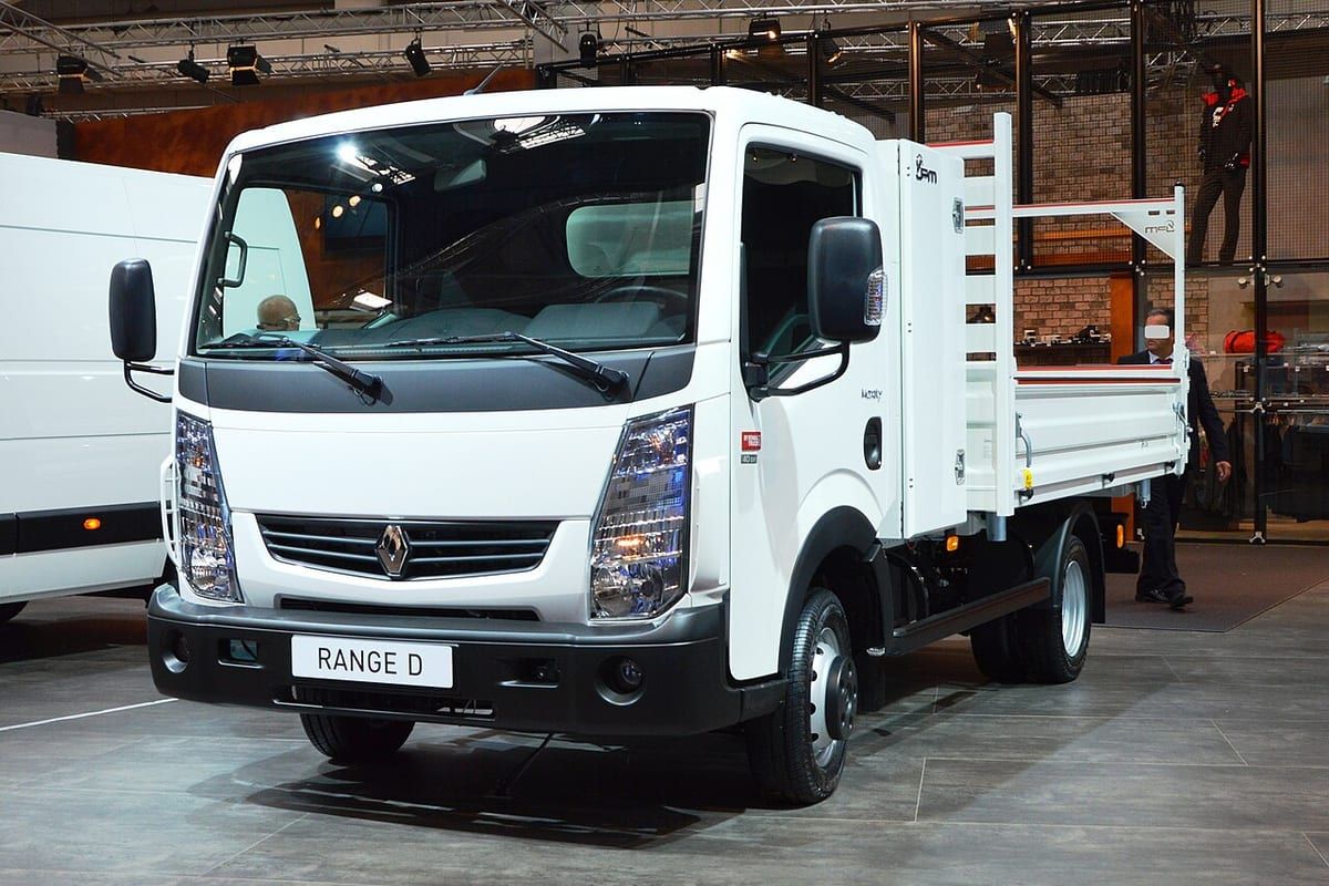 Renault Maxity (2007-2018) – schematy bezpieczników i przekaźników