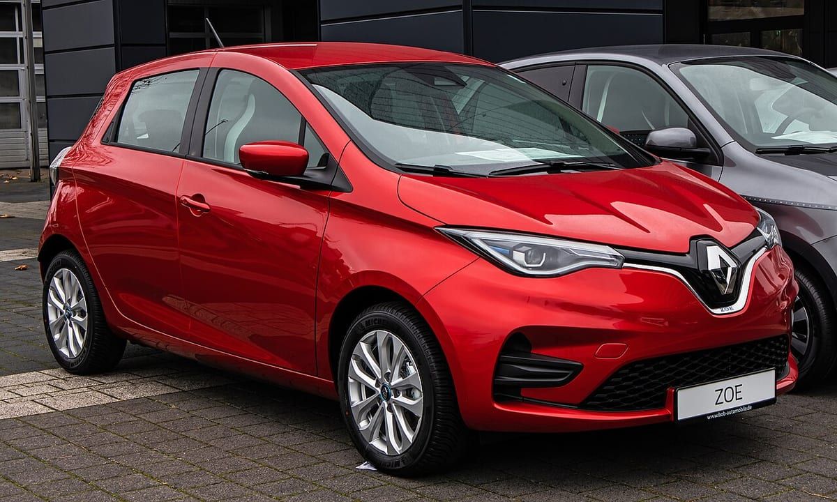 Renault ZOE (2013-2019) – schematy bezpieczników i przekaźników