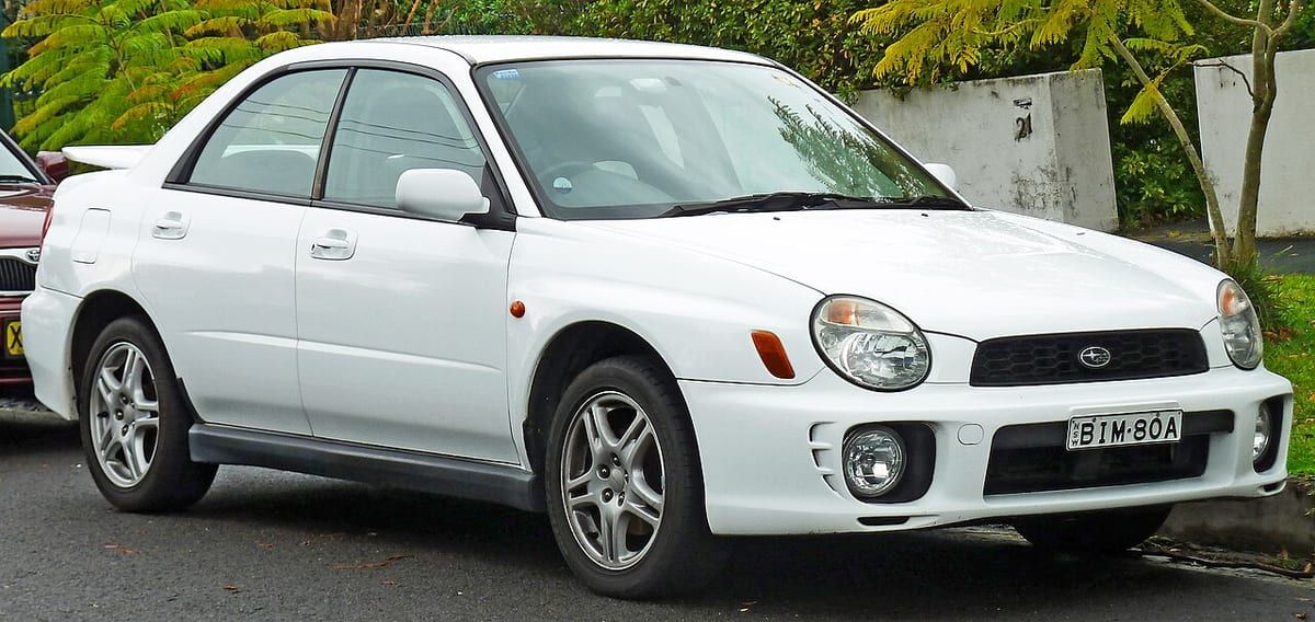 Saab 9-2x (2005-2006) – schematy bezpieczników i przekaźników