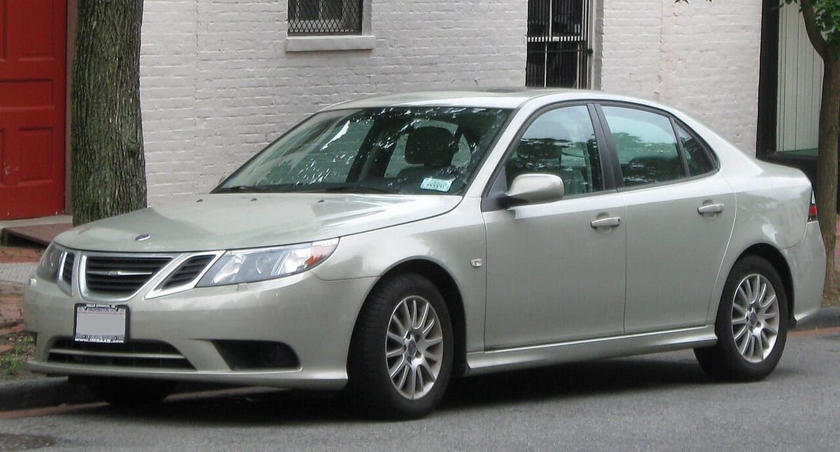 Saab 9-3 (2003-2005) – schematy bezpieczników i przekaźników