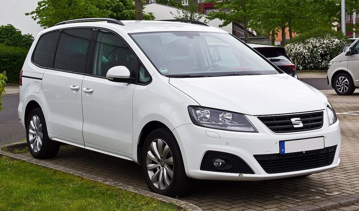 Seat Alhambra (2011-2015) – schematy bezpieczników i przekaźników