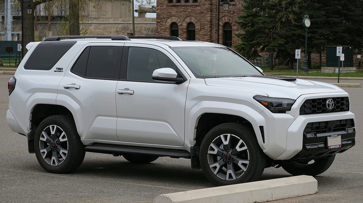 Toyota 4Runner (N180) (2001-2002) – schematy bezpieczników i przekaźników