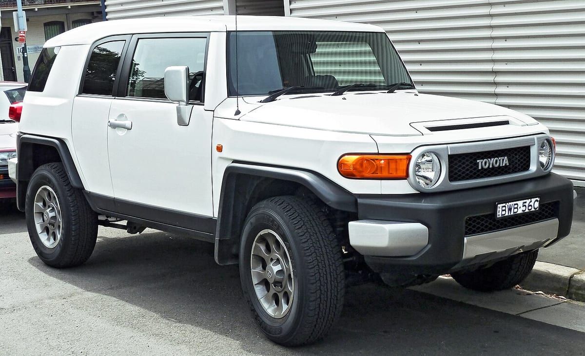 Toyota FJ Cruiser (2006-2007) – schematy bezpieczników i przekaźników