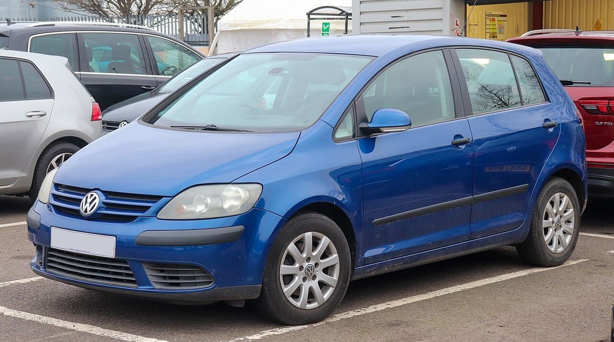 Volkswagen Golf Plus (2005-2014) – schematy bezpieczników i przekaźników