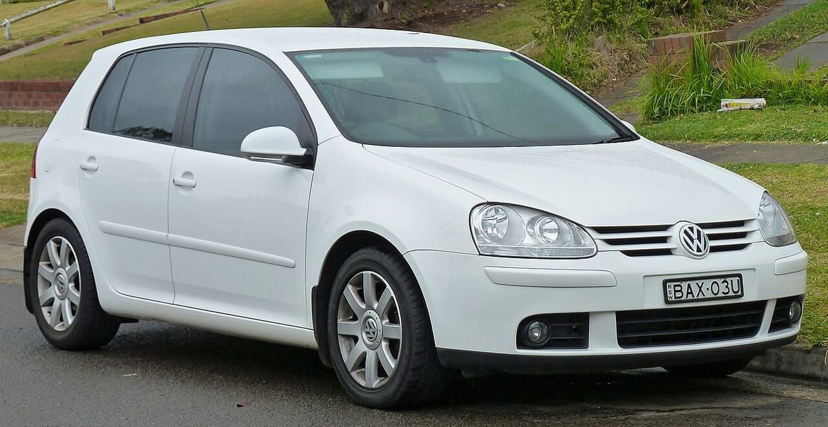 Volkswagen Golf V (2003-2008) – schematy bezpieczników i przekaźników
