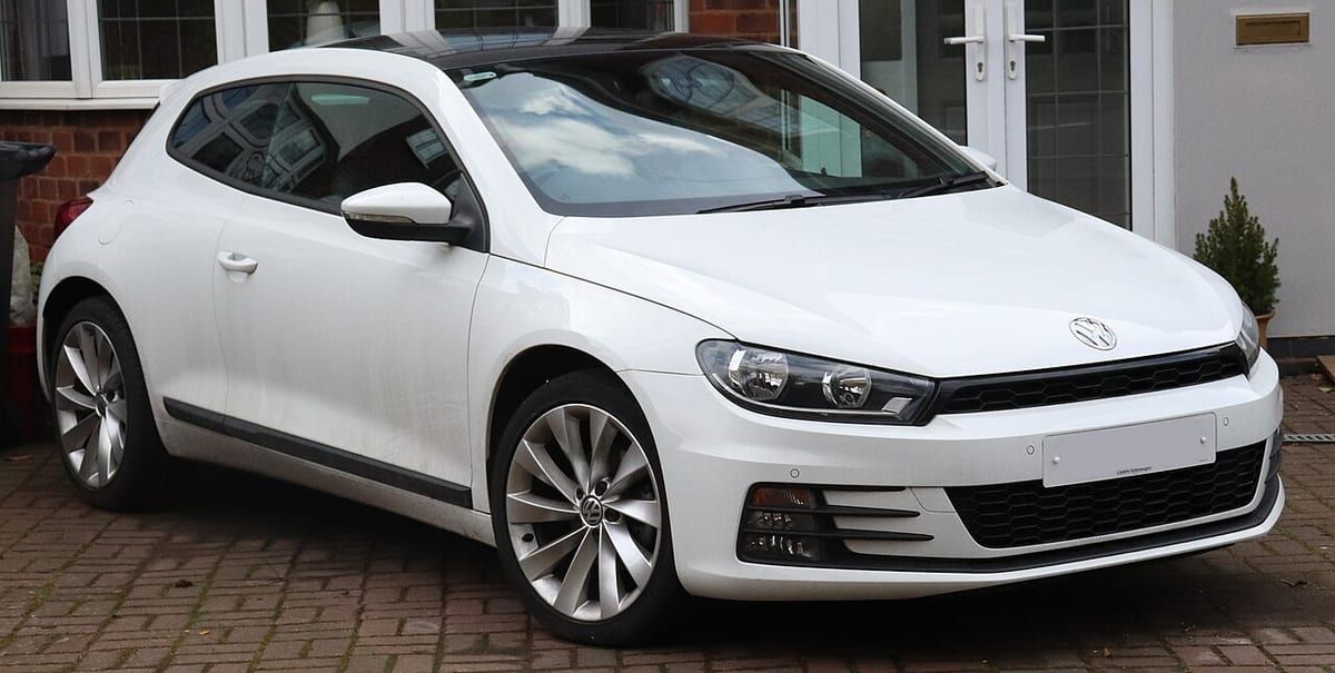 Volkswagen Scirocco (2008-2017) – schematy bezpieczników i przekaźników
