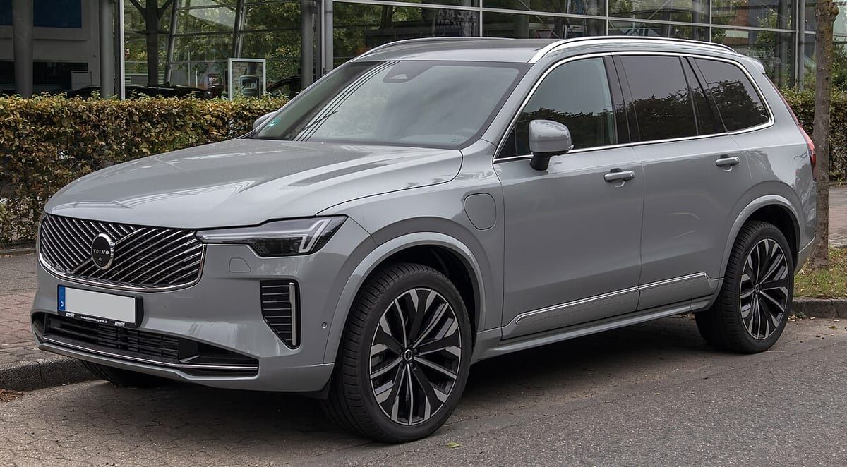Volvo XC90 (2010) – schematy bezpieczników i przekaźników